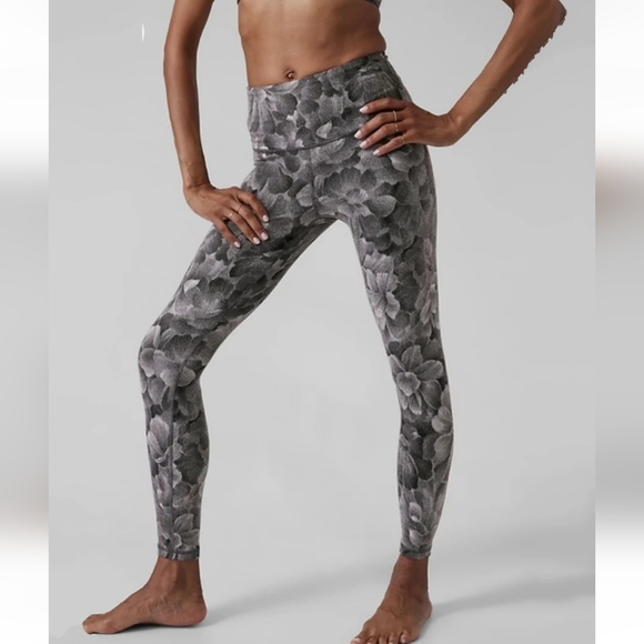 ATHLETA Elation Textured Tight Chakra Floral Black Sea salt - Picture 8 of 8